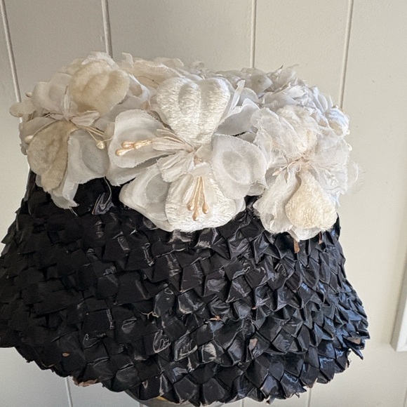 Vintage 1960's Black and Cream Flowers Woven Hat - Picture 4 of 6